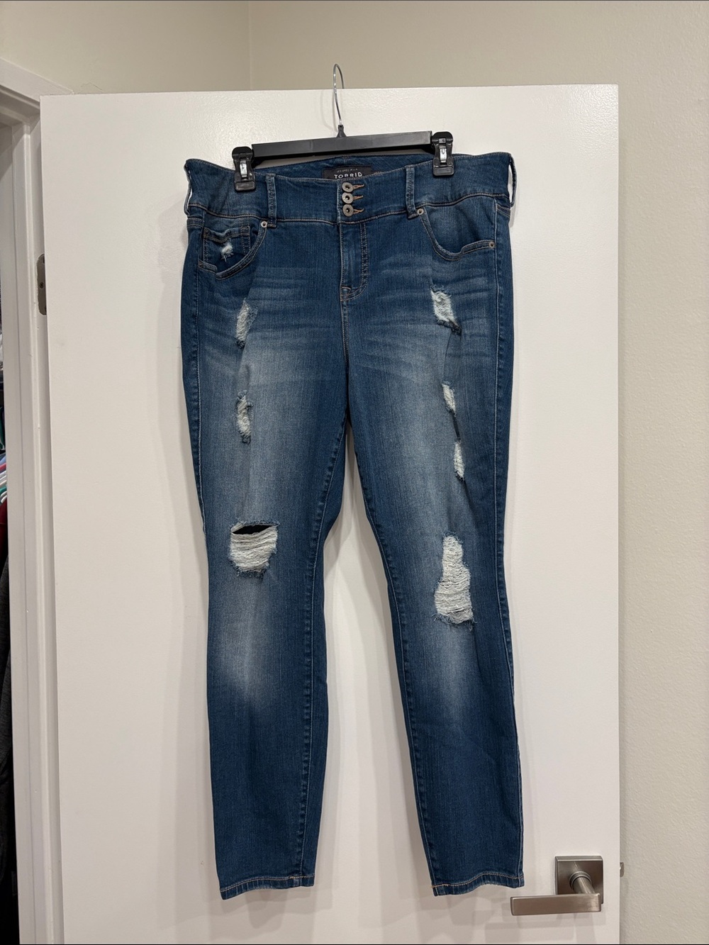 Torrid High Rise Skinny Jeans - 18W Short - Like New
